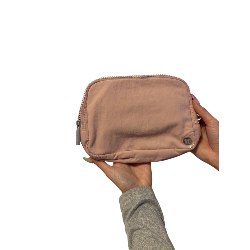 New Lululemon Everywhere Belt Bag Large 2L Pink Haze